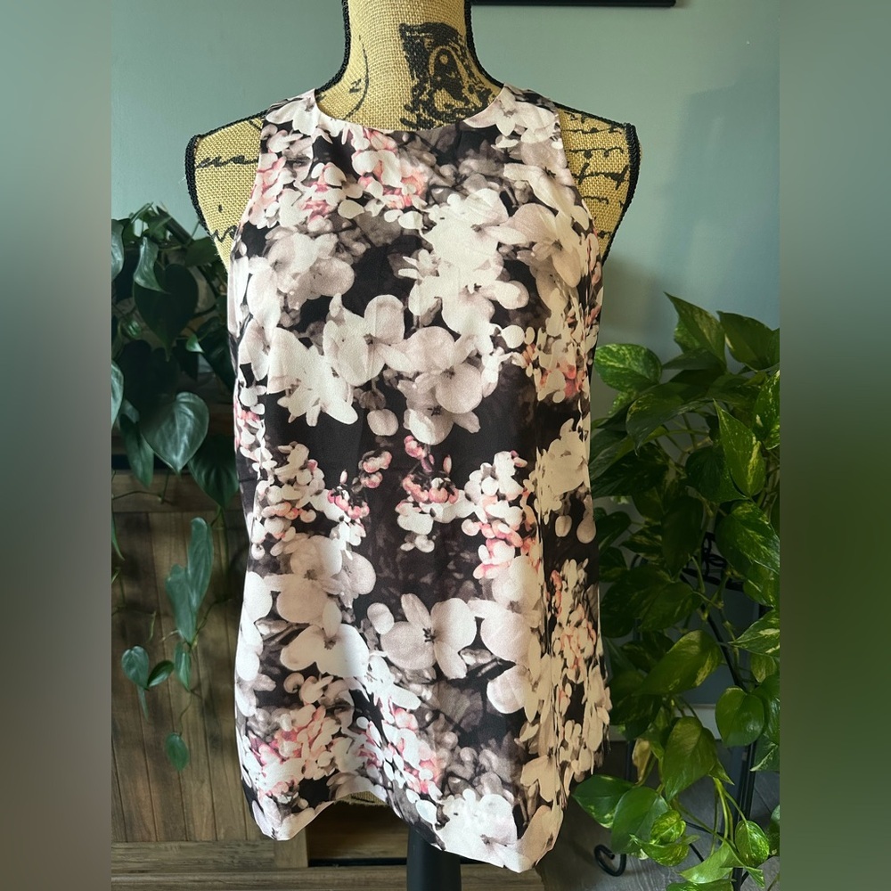 Banana Republic Floral Racerback Blouse. Size XS.